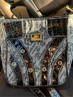 Vintage y2k Apple bottoms purse